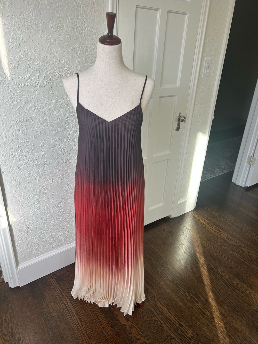 NWT Banana Republic Ombre Pleated Midi Dress in Black, Red & Cream
